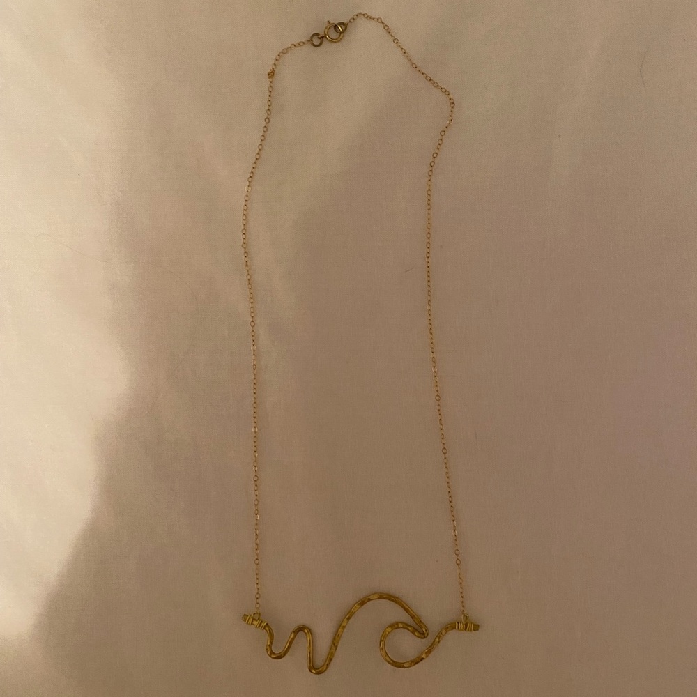 pura vida wave necklace